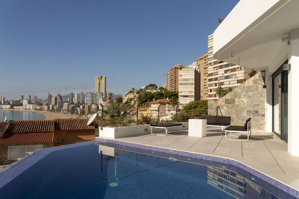 Modern villa in Benidorm